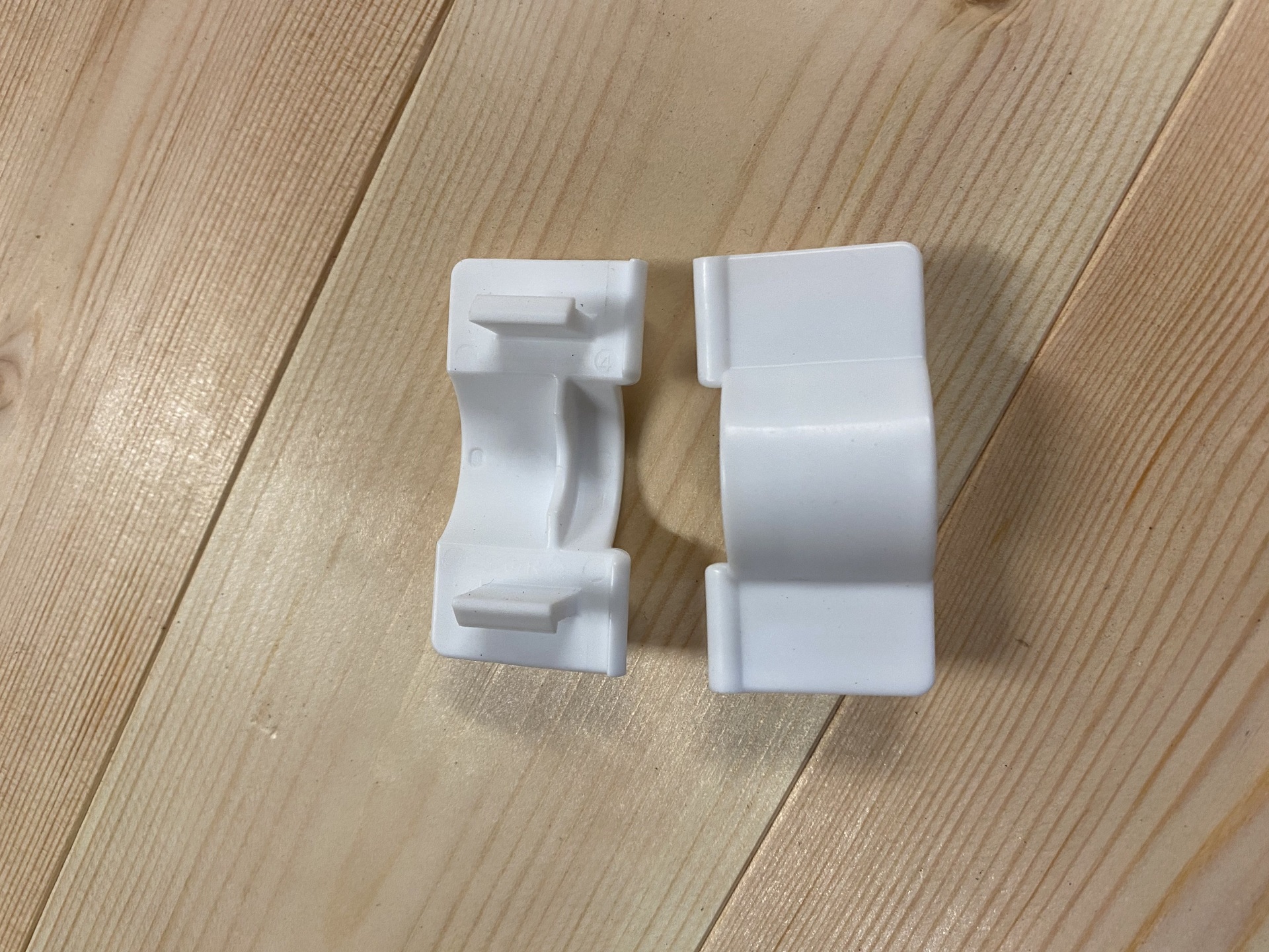 Top Frame Clips Image