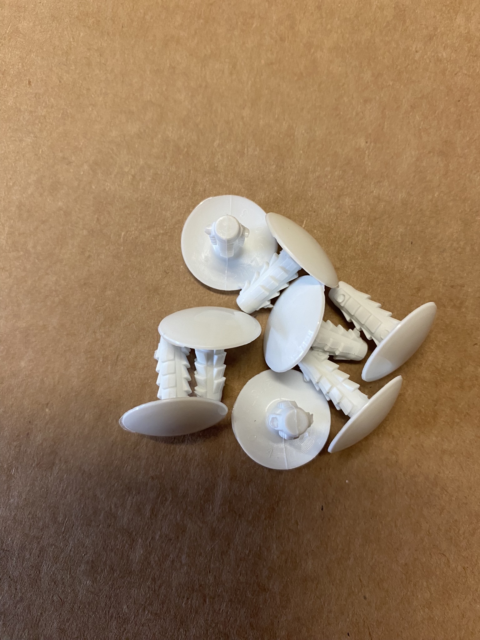 Serrated Peg F x 8 Image